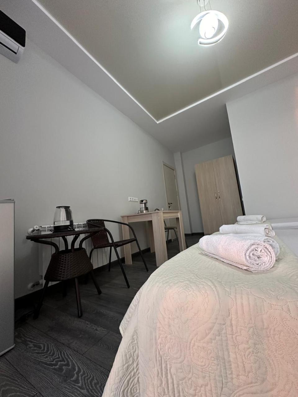 Guest House 99 Batumi Exterior foto